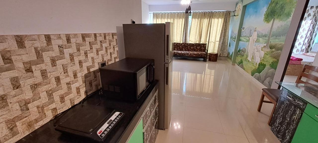 Ranghavi Sands Apartment With Pool - Near Beach And Dabolim Airport Bogmalo Exterior photo