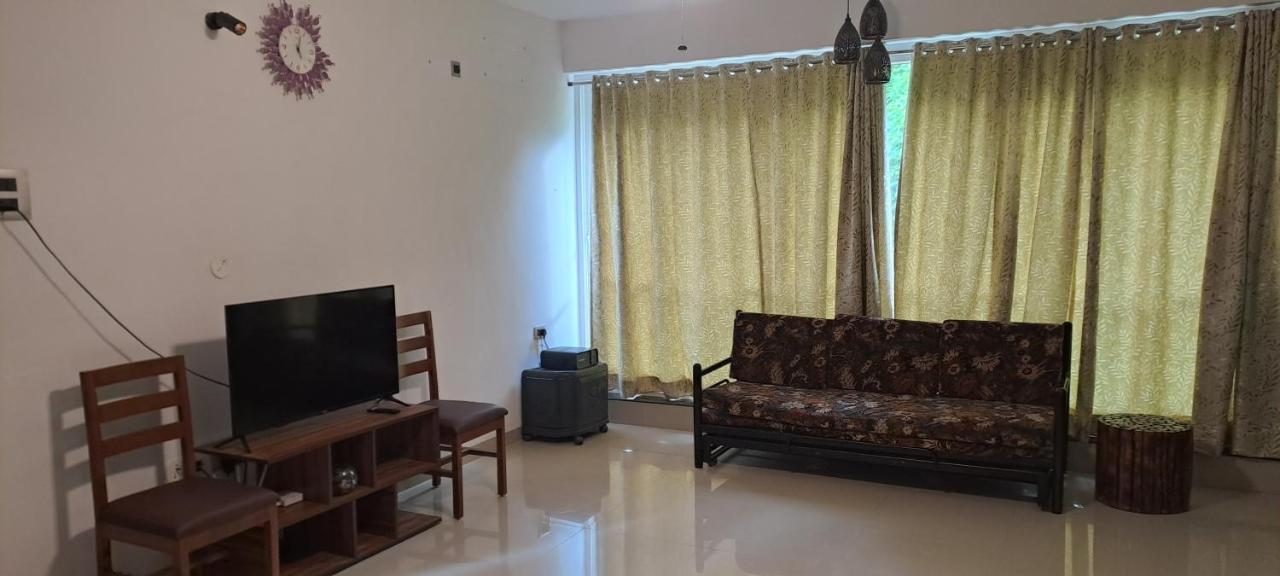 Ranghavi Sands Apartment With Pool - Near Beach And Dabolim Airport Bogmalo Exterior photo